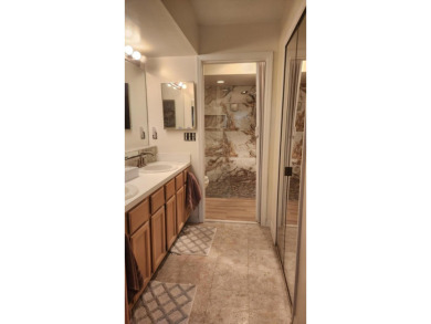 COME SEE THIS FANTASTIC GOLF VILLA WITH NEW A/C, NEW on Gator Trace Golf and Country Club in Florida - for sale on GolfHomes.com, golf home, golf lot