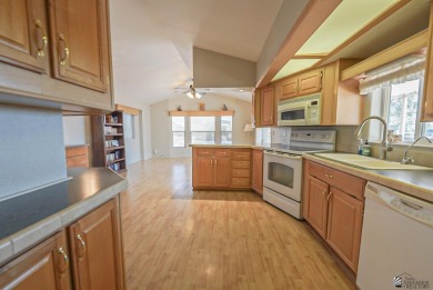 Darling 1 bed,1 bath home and separate guest quarters with on Butterfield Golf Course in Arizona - for sale on GolfHomes.com, golf home, golf lot
