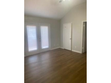 Well Maintained Town Home, next to the Mesquite Golf Course on Mesquite Municipal Golf Course in Texas - for sale on GolfHomes.com, golf home, golf lot