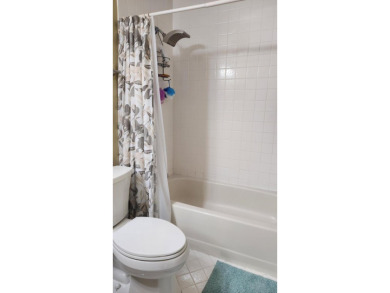 COME SEE THIS FANTASTIC GOLF VILLA WITH NEW A/C, NEW on Gator Trace Golf and Country Club in Florida - for sale on GolfHomes.com, golf home, golf lot