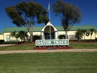 COME SEE THIS FANTASTIC GOLF VILLA WITH NEW A/C, NEW on Gator Trace Golf and Country Club in Florida - for sale on GolfHomes.com, golf home, golf lot