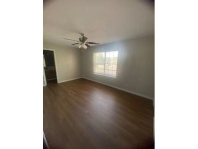 Well Maintained Town Home, next to the Mesquite Golf Course on Mesquite Municipal Golf Course in Texas - for sale on GolfHomes.com, golf home, golf lot