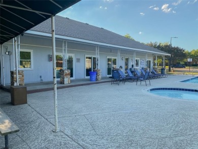 Well Maintained Town Home, next to the Mesquite Golf Course on Mesquite Municipal Golf Course in Texas - for sale on GolfHomes.com, golf home, golf lot