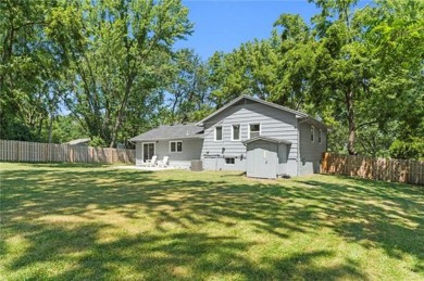 Huge open-concept main level: Check! Spacious bedrooms with a on Minor Park Golf Course in Missouri - for sale on GolfHomes.com, golf home, golf lot