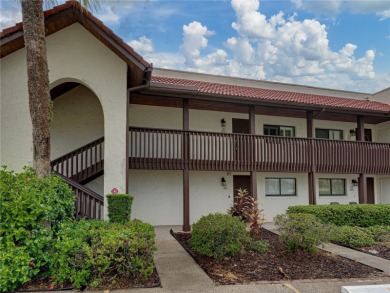 Enjoy the perfect Florida lifestyle in this 2-bedroom, 2-bath on Lake Wales Country Club in Florida - for sale on GolfHomes.com, golf home, golf lot
