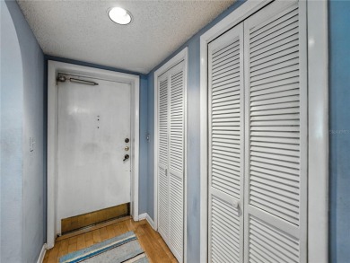 Enjoy the perfect Florida lifestyle in this 2-bedroom, 2-bath on Lake Wales Country Club in Florida - for sale on GolfHomes.com, golf home, golf lot