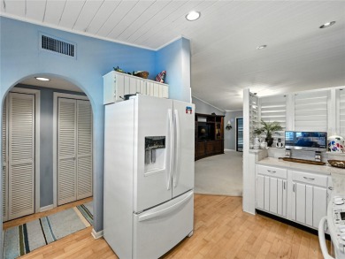 Enjoy the perfect Florida lifestyle in this 2-bedroom, 2-bath on Lake Wales Country Club in Florida - for sale on GolfHomes.com, golf home, golf lot