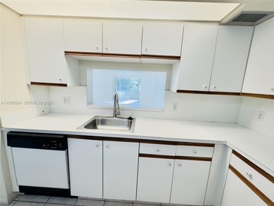 Welsome to your well-kept and spacious 1-bedroom, 1.5-bath on Flamingo Lakes Country Club in Florida - for sale on GolfHomes.com, golf home, golf lot