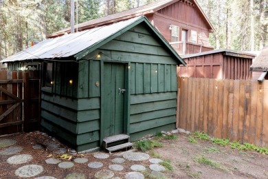 Enjoy the best of McCall living! Located on a dead end street on McCall Municipal Golf Course in Idaho - for sale on GolfHomes.com, golf home, golf lot