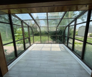 Seller financing available at a discounted rate!! Welcome to on Highland Woods Golf Course in Illinois - for sale on GolfHomes.com, golf home, golf lot