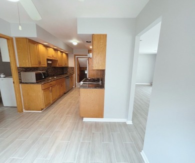 Seller financing available at a discounted rate!! Welcome to on Highland Woods Golf Course in Illinois - for sale on GolfHomes.com, golf home, golf lot