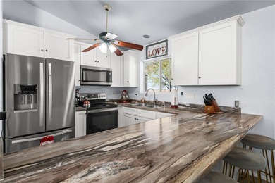 NEW ROOF, HVAC, WATER HEATER & FRESH REMODEL Stunning 3 Bed, 2 on Valle Vista Golf Course in Arizona - for sale on GolfHomes.com, golf home, golf lot