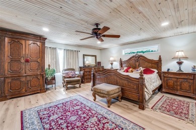 Charming 4-bedroom, 3-bath home in the gated Lake Kiowa on Lake Kiowa Golf Course in Texas - for sale on GolfHomes.com, golf home, golf lot