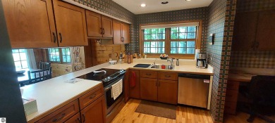 Very well maintained home on the Summit Golf Course at Shanty on  in Michigan - for sale on GolfHomes.com, golf home, golf lot