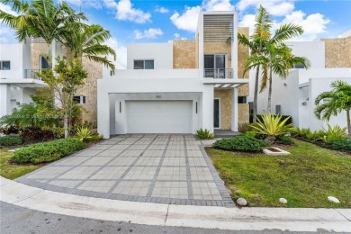 EXQUISITE TWO-STORY HOME IN THE HEART OF DORAL WITH STUNNING on Jim McLean Signature Course in Florida - for sale on GolfHomes.com, golf home, golf lot