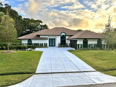 Don't miss this opportunity. This recently renovated 3,113 SF on PGA National Golf Club in Florida - for sale on GolfHomes.com, golf home, golf lot