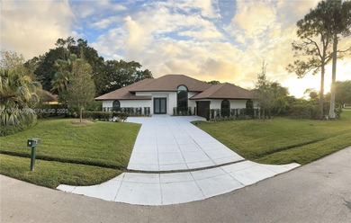 Don't miss this opportunity. This recently renovated 3,113 SF on PGA National Golf Club in Florida - for sale on GolfHomes.com, golf home, golf lot