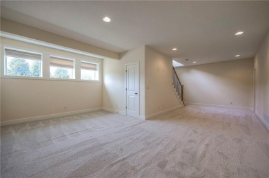 This beautiful home is located in a maintenance provided area in on Golf Club of Creekmoor in Missouri - for sale on GolfHomes.com, golf home, golf lot