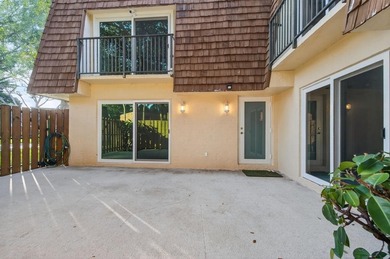 ***Remodeled*** Great location with highly rated schools! Large on Pine Island Ridge Country Club in Florida - for sale on GolfHomes.com, golf home, golf lot