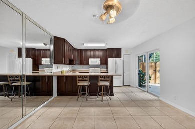 ***Remodeled*** Great location with highly rated schools! Large on Pine Island Ridge Country Club in Florida - for sale on GolfHomes.com, golf home, golf lot