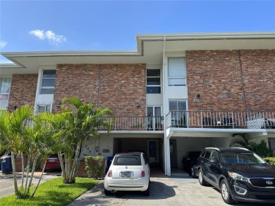 Welcome to the prestigious Country Club of Miami.   Rarely on Country Club of Miami in Florida - for sale on GolfHomes.com, golf home, golf lot