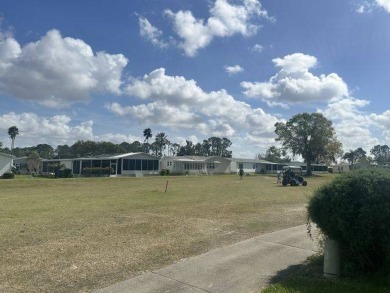 Reduced to $139,900  This spacious 2000 Jacobsen home offers on Four Lakes Golf Club in Florida - for sale on GolfHomes.com, golf home, golf lot