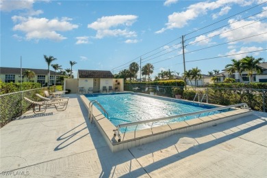 Motivated Seller!  END-UNIT, SINGLE LEVEL, CANAL FRONT, DIRECT on Saint Andrews South Golf Club in Florida - for sale on GolfHomes.com, golf home, golf lot