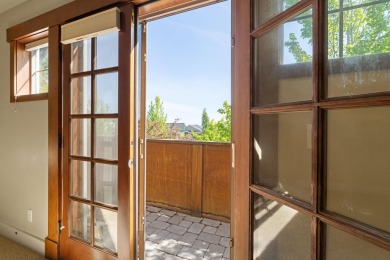 Classic Westside Bend craftsman design embodies timeless on Rivers Edge Golf Resort in Oregon - for sale on GolfHomes.com, golf home, golf lot