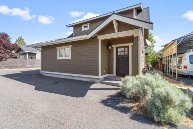 Classic Westside Bend craftsman design embodies timeless on Rivers Edge Golf Resort in Oregon - for sale on GolfHomes.com, golf home, golf lot