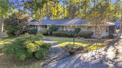 Elegant Southern Living in Gatewood - 106 Ashford Place. Inside on Par 3 West in South Carolina - for sale on GolfHomes.com, golf home, golf lot