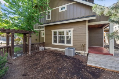 Classic Westside Bend craftsman design embodies timeless on Rivers Edge Golf Resort in Oregon - for sale on GolfHomes.com, golf home, golf lot
