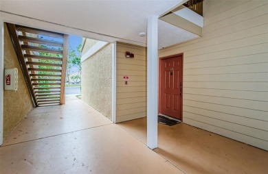NEW HURRICANE WINDOWS  SLIDING DOOR on this unit!!! Discover the on Hunters Green Country Club in Florida - for sale on GolfHomes.com, golf home, golf lot