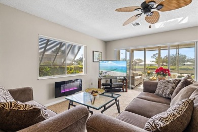 This charming 2-bedroom, 2-bathroom villa is ideally located in on Plantation Golf and Country Club in Florida - for sale on GolfHomes.com, golf home, golf lot