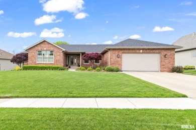 Meticulously maintained 3700 square foot, 4 bedroom, 3 1/2 bath on Piper Glen Golf Club in Illinois - for sale on GolfHomes.com, golf home, golf lot