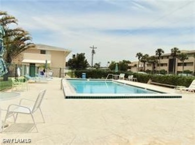 55+ Community. Lovely condo for sale: 2 bedrooms, 2 bathrooms on Lehigh Resort Club in Florida - for sale on GolfHomes.com, golf home, golf lot