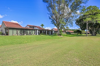 GORGEOUS 3 BEDROOM 2 BATH VILLA WITH ABSOLUTELY NOTHING TO DO on Boca Lago Golf and Country Club in Florida - for sale on GolfHomes.com, golf home, golf lot