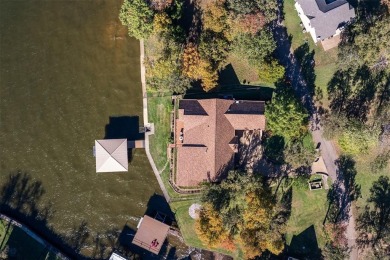 **Luxurious Lakefront Living at Pinnacle Golf Club**  
Welcome on Pinnacle Golf and Boat Club in Texas - for sale on GolfHomes.com, golf home, golf lot