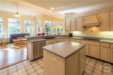 Beautiful stucco home in The Landings! Featuring 4 bedrooms on The Landings Club - Oakridge in Georgia - for sale on GolfHomes.com, golf home, golf lot