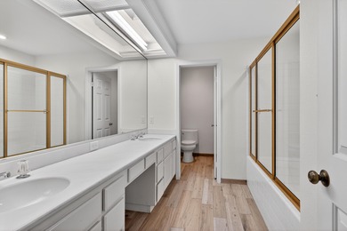 This 2 bed 3 bath home in the heart of the The Lakes Country on The Lakes Country Club in California - for sale on GolfHomes.com, golf home, golf lot