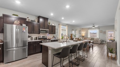 Step into a nearly new 3 bedroom, 2 full bath plus half bath on Painted Dunes Desert Golf Course in Texas - for sale on GolfHomes.com, golf home, golf lot