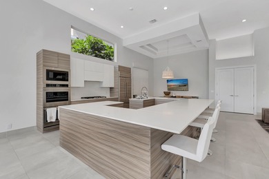 DONT MISS THIS OPPORTUNITY. MOVE- IN READY HOME. JUST BRING YOUR on Woodfield Country Club in Florida - for sale on GolfHomes.com, golf home, golf lot