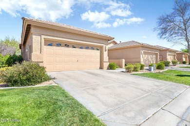 Welcome to this highly desirable Naples floorplan villa, in the on Oakwood Golf Club  in Arizona - for sale on GolfHomes.com, golf home, golf lot