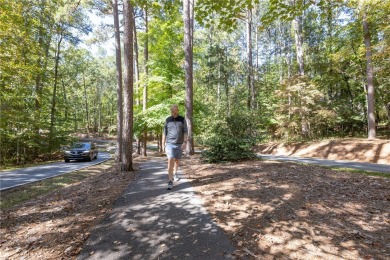 Looking to build new in one of Lake Keowee's most established on Keowee Key Golf and Country Club in South Carolina - for sale on GolfHomes.com, golf home, golf lot