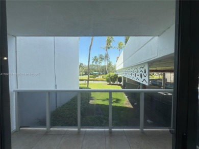 Spacious 2bedrooms and 2 full bathrooms at heart of Aventura,The on Turnberry Isle Resort and Club in Florida - for sale on GolfHomes.com, golf home, golf lot