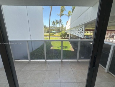 Spacious 2bedrooms and 2 full bathrooms at heart of Aventura,The on Turnberry Isle Resort and Club in Florida - for sale on GolfHomes.com, golf home, golf lot