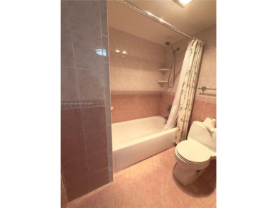 Spacious 2bedrooms and 2 full bathrooms at heart of Aventura,The on Turnberry Isle Resort and Club in Florida - for sale on GolfHomes.com, golf home, golf lot