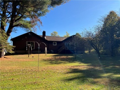 Great sized Buckeye home with unique layout.  4-bedroom, 2-bath on Village Green Golf Course in Ohio - for sale on GolfHomes.com, golf home, golf lot