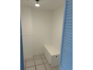Spacious apartment with a very nice view and very on Palm-Aire Country Club and Resort - The Oaks in Florida - for sale on GolfHomes.com, golf home, golf lot