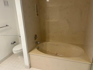 Spacious apartment with a very nice view and very on Palm-Aire Country Club and Resort - The Oaks in Florida - for sale on GolfHomes.com, golf home, golf lot
