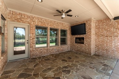 Newly updated home in Pinnacle Golf Club on Cedar Creek Lake! on Pinnacle Golf and Boat Club in Texas - for sale on GolfHomes.com, golf home, golf lot